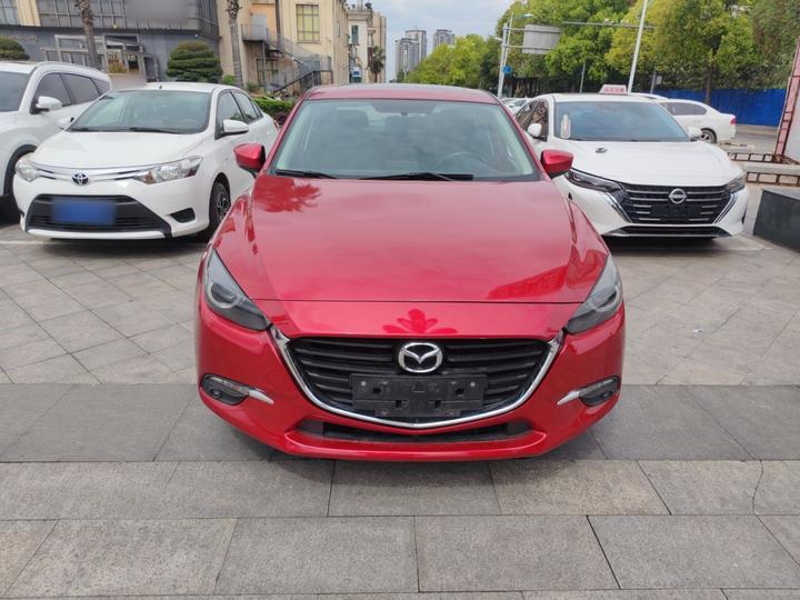 3 Axela 2017 Sedan 1.5L AT Luxury China V photo 2