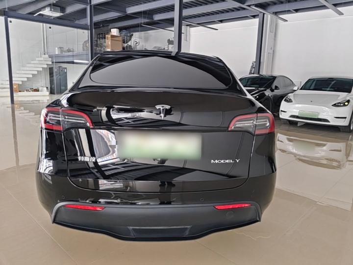 Model Y 2022 Facelift RWD photo 3