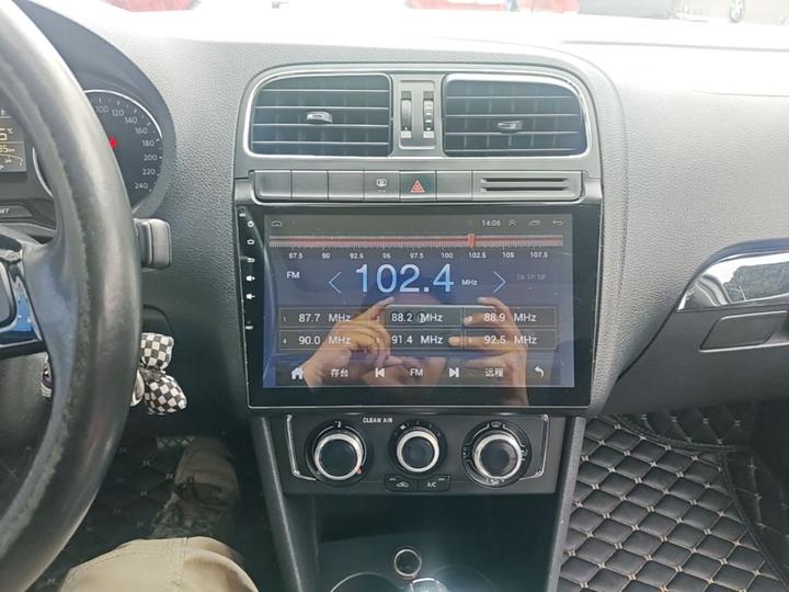 Polo 2016 1.6L AT Comfort photo 8