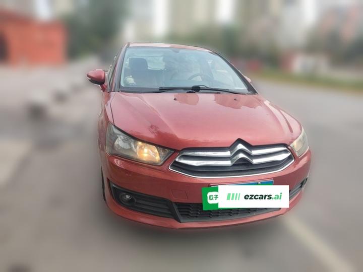 2013 Hatchback 1.6L AT photo 2