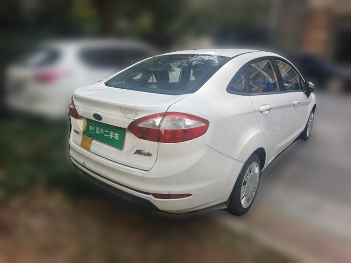 2013 Sedan 1.5L MT photo 6