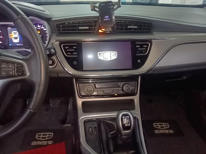 Emgrand GL 2018 1.4T MT Elite Connected photo 8