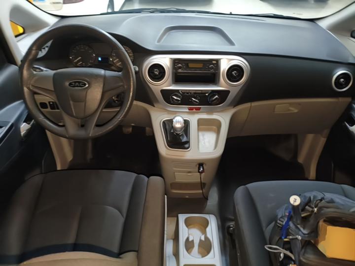 Refine M3 2019 1.6L Luxury photo 2