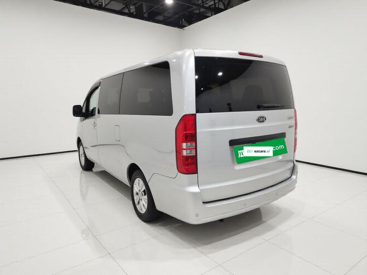 Refine M3 2019 PLUS 1.8L Luxury photo 4