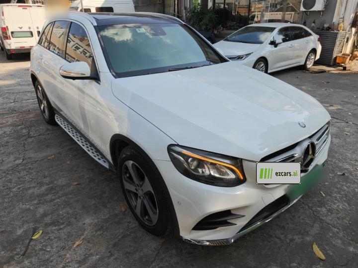 GLC 2017 GLC 260 4MATIC Luxury photo 3