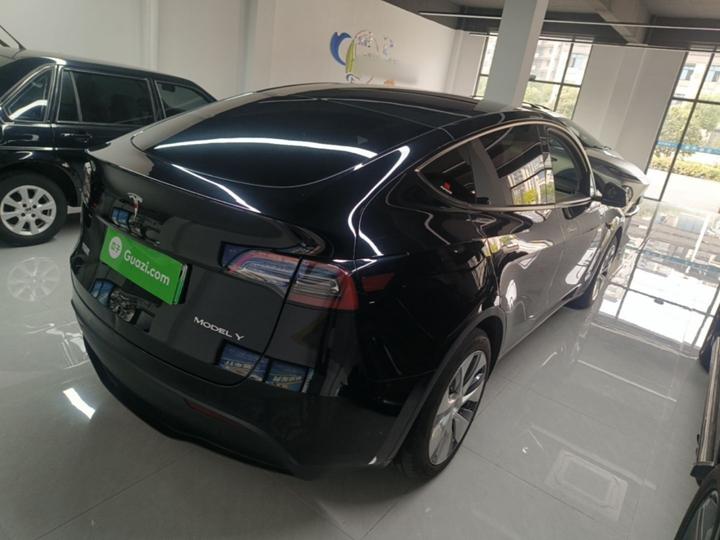 Model Y 2023 RWD photo 6