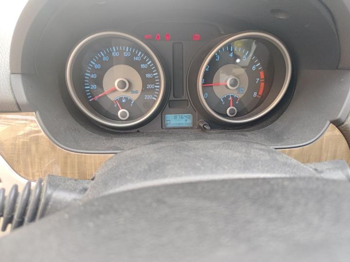 Excelle 2015 1.5L AT Classic photo 2