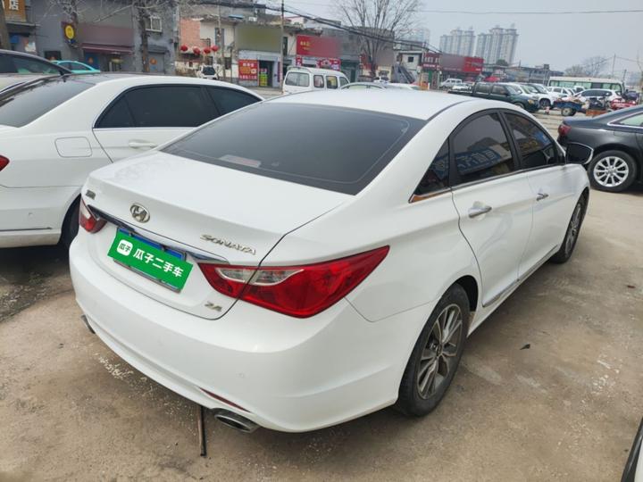 Sonata 2015 Classic 2.4L AT Leading IV photo 4