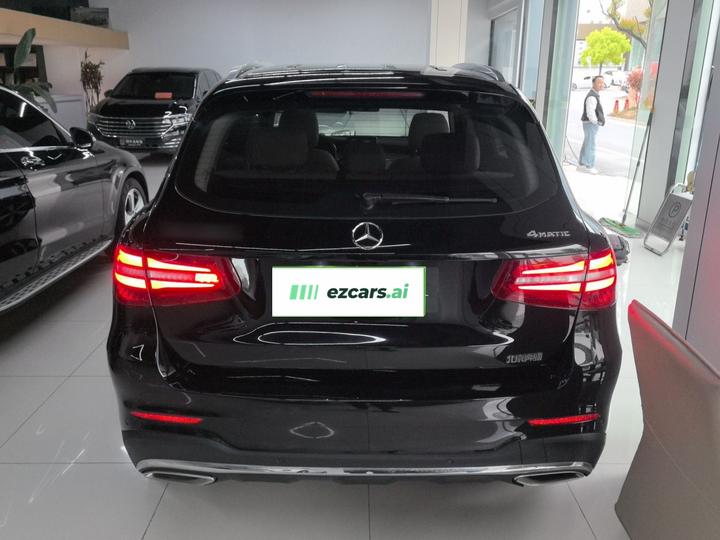 GLC 2019 GLC 260 L 4MATIC Luxury photo 3