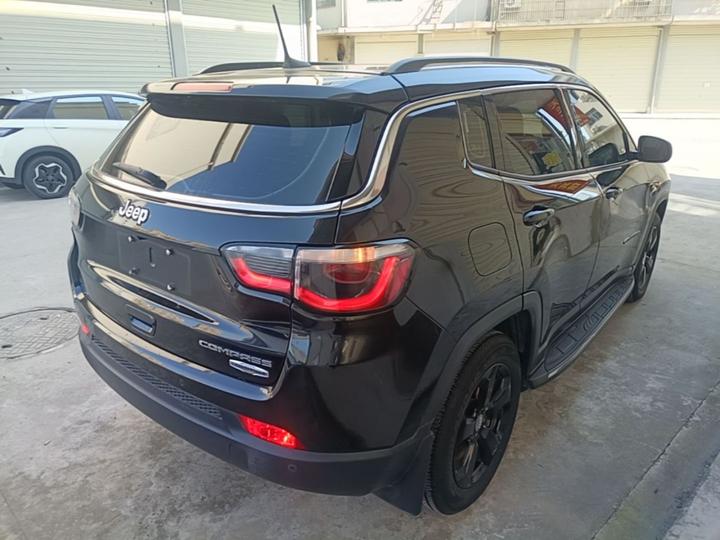 Compass 2017 200T AT photo 6