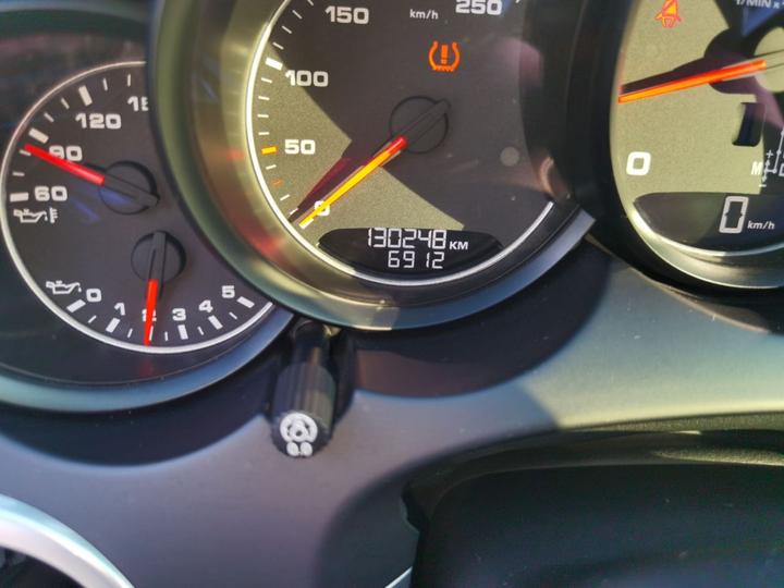2015 Cayenne 3.0T photo 2