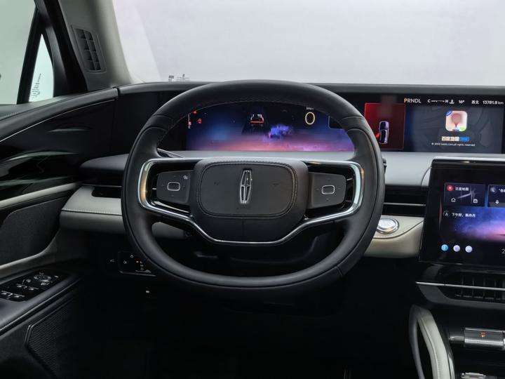 Nautilus 2023 2.0T AWD Hybrid photo 2