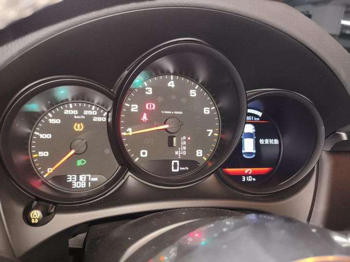 2018 Macan 2.0T photo 8