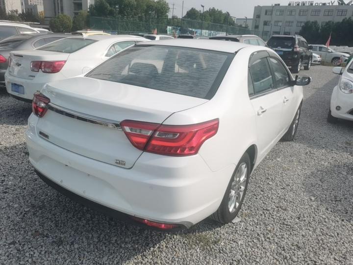 Vision 2018 1.5L MT photo 4