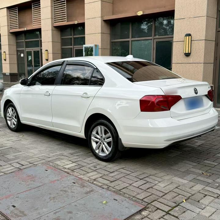 2017 1.5L AT Comfort photo 4