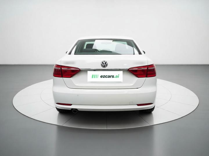 Lavida 2013 Facelift Classic 1.6L MT photo 5