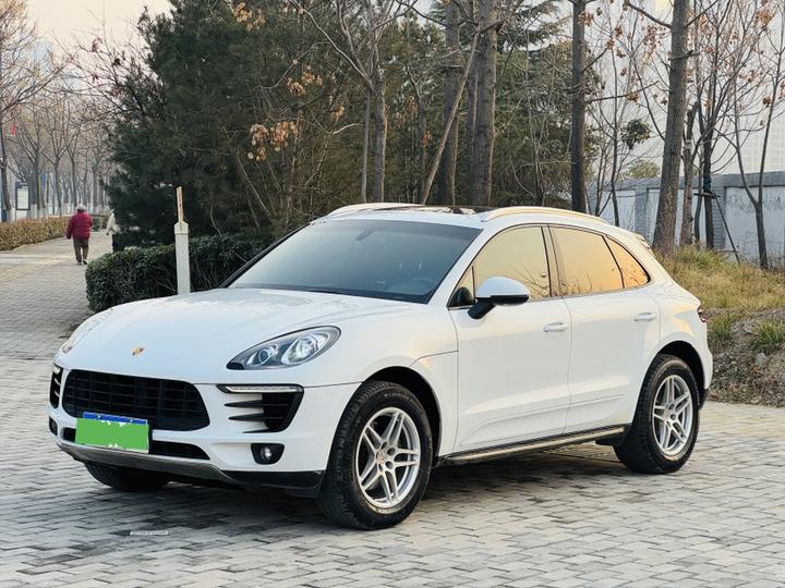 2016 Macan 2.0T