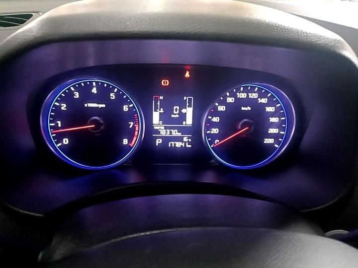ix25 2017 1.6L AT Smart photo 3