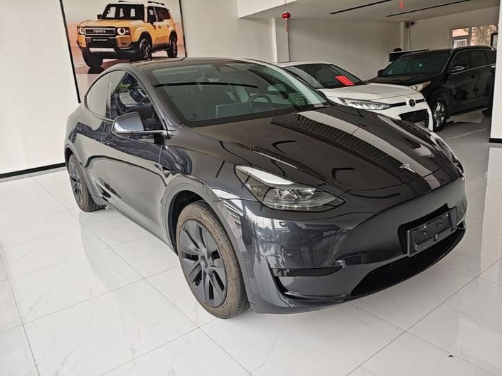Model Y 2024 RWD photo 3