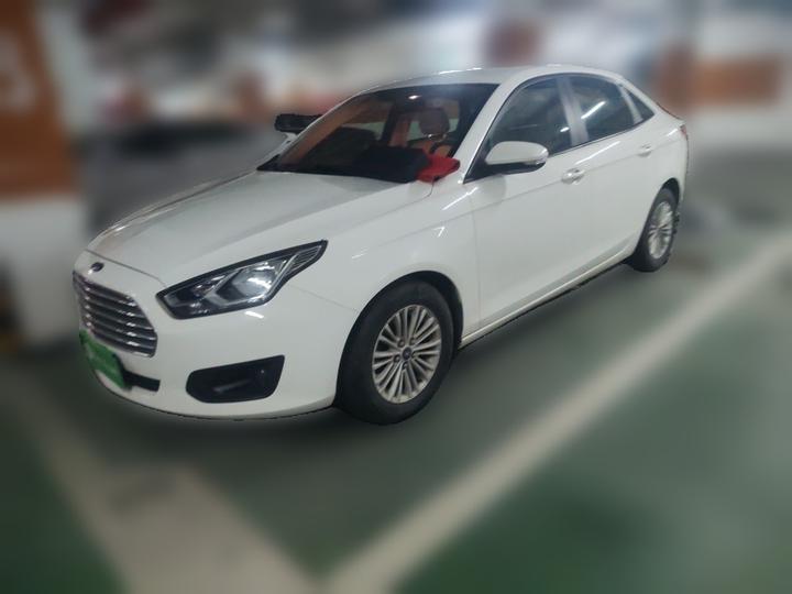 Escort 2017 1.5L MT Comfort