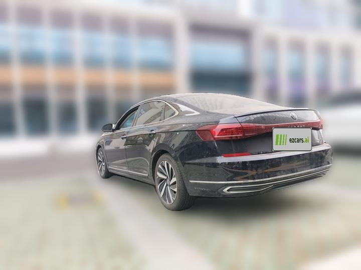 Passat 2023 Facelift 330TSI Luxury photo 4