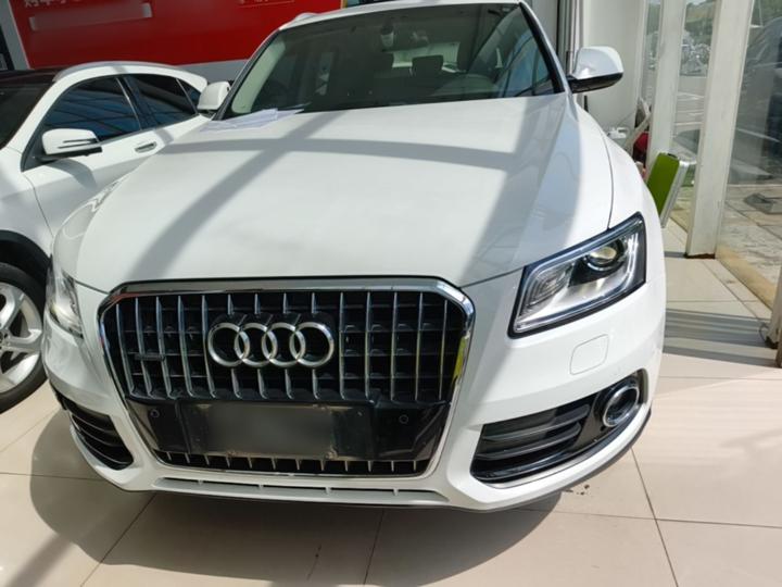 Q5 2017 40 TFSI Tech photo 2