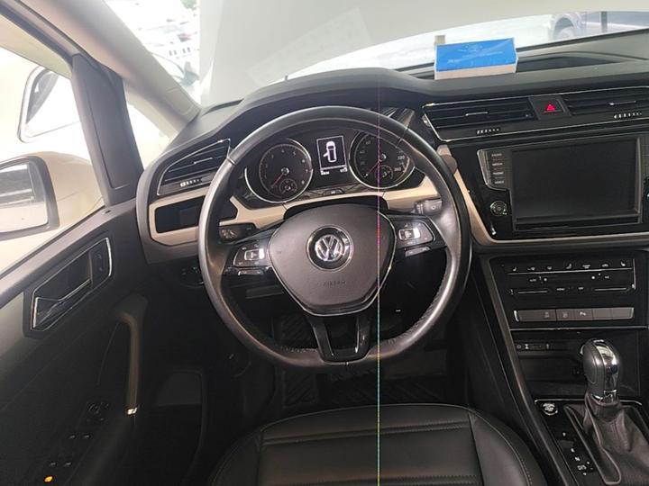 2021 L 280TSI DSG 7-Seater photo 6