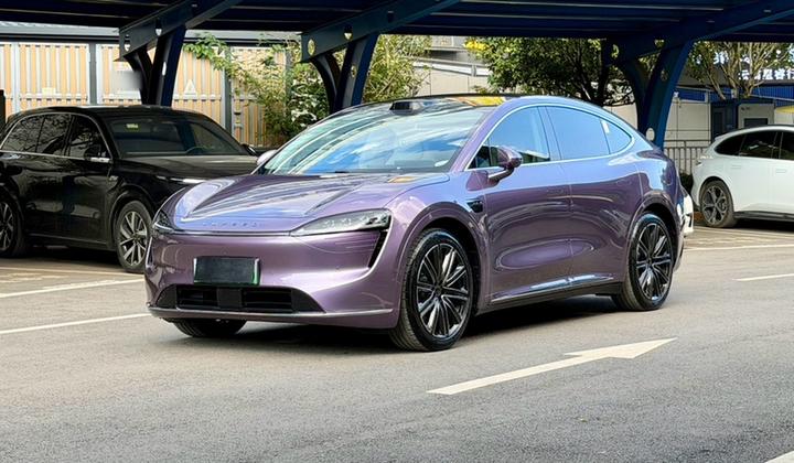 HIMA Luxeed R7 2024 EV 802km Max