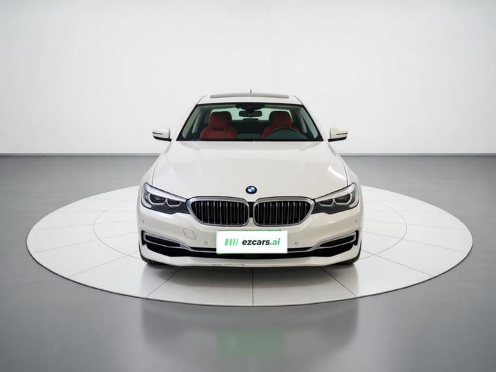 5 Series 2020 525Li Luxury photo 2