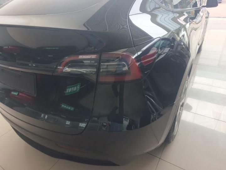 Model Y 2022 RWD photo 7