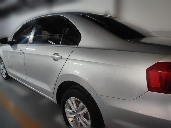 2015 1.4L MT Fashion photo 4