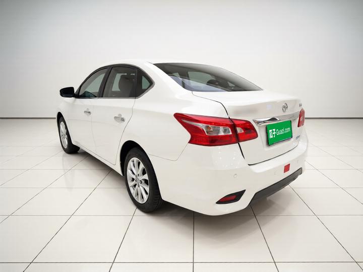 Sylphy 2018 1.6XV CVT Exclusive photo 4