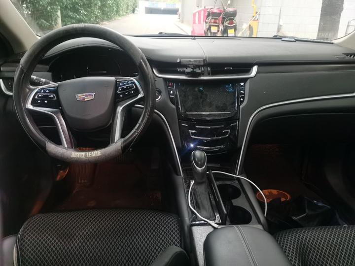 XTS 2018 28T Elite photo 5
