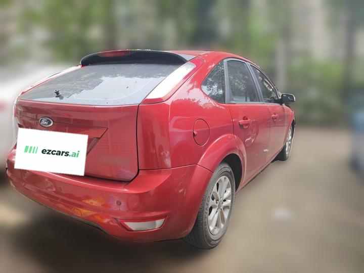 Focus 2013 Hatchback Classic 1.8L MT photo 6