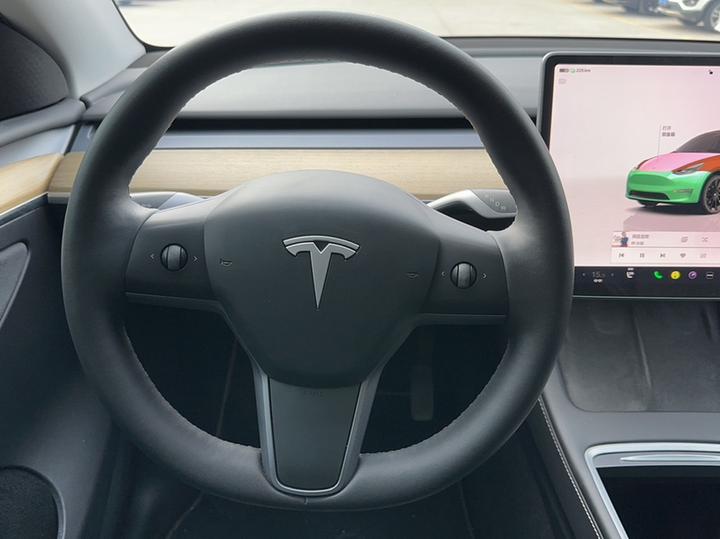 Model Y 2022 Facelift RWD photo 6