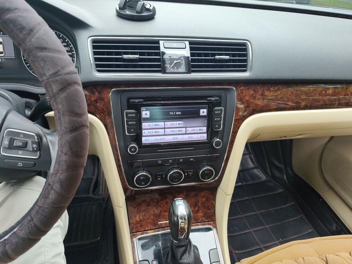 Passat 2011 1.8TSI DSG photo 5