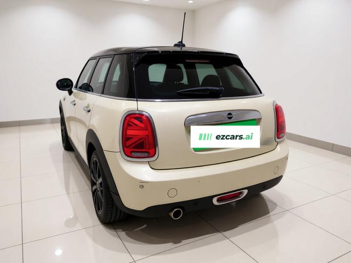 2020 1.5T COOPER 5-Door photo 4