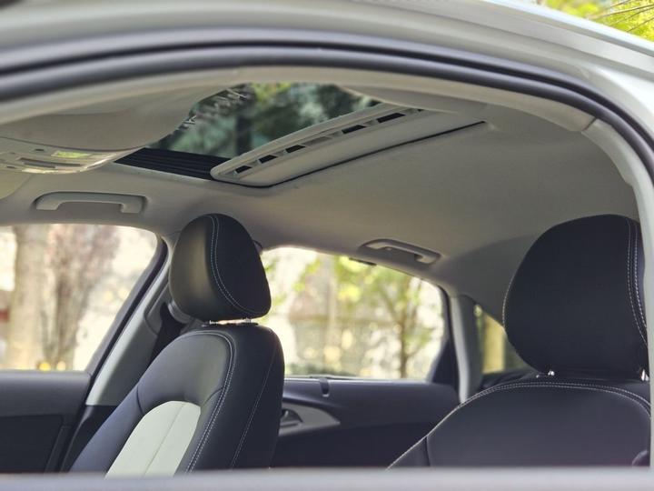 A6L 2012 TFSI Standard photo 8