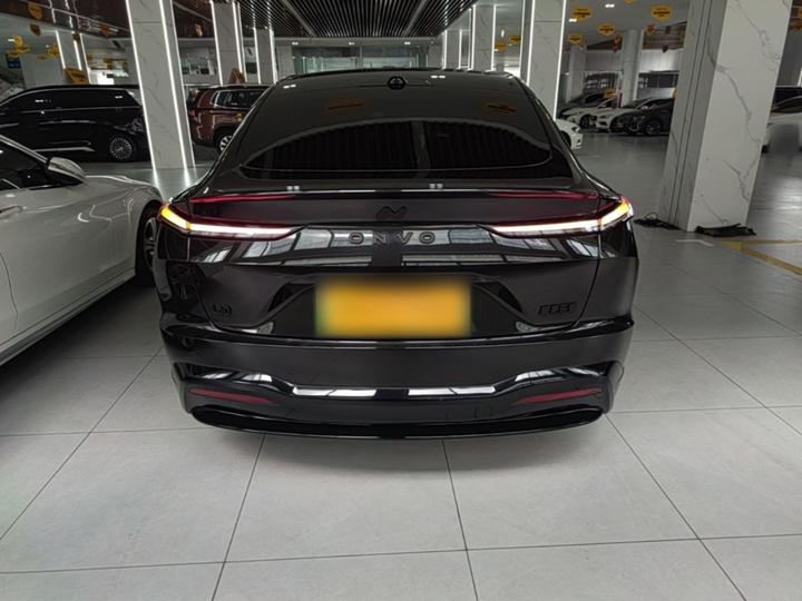 L60 2024 60kWh RWD photo 5