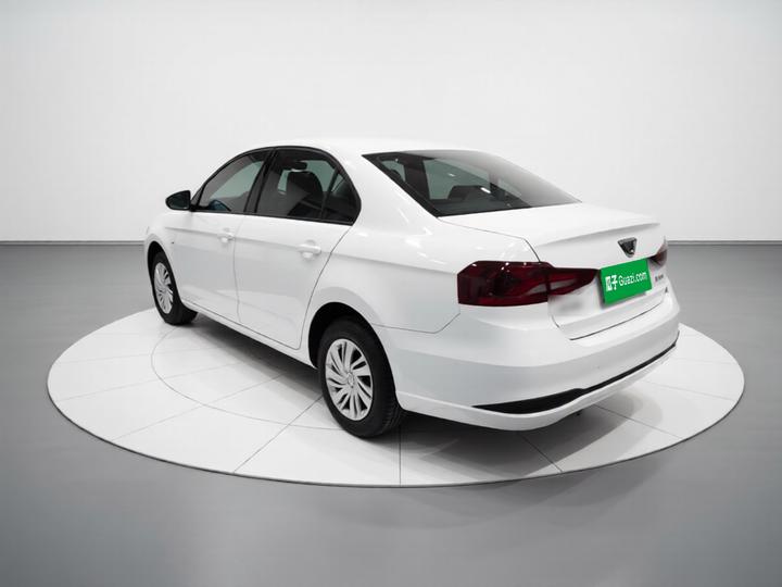 VA3 2021 1.5L AT photo 4