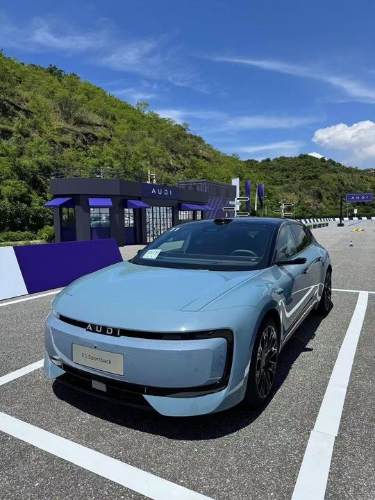 AUDI E5 Sportback 2026 Pioneer photo 2