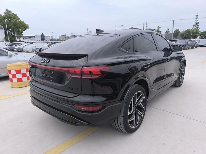 Q6L Sportback e-tron 2026 Extended Range photo 4