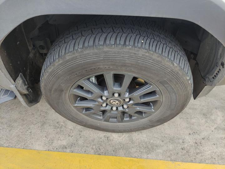 Prado 2024 2.4T TX 5-Seater photo 8