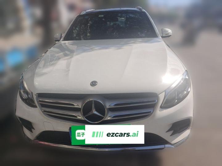 GLC 2018 GLC 300 4MATIC Dynamic photo 2