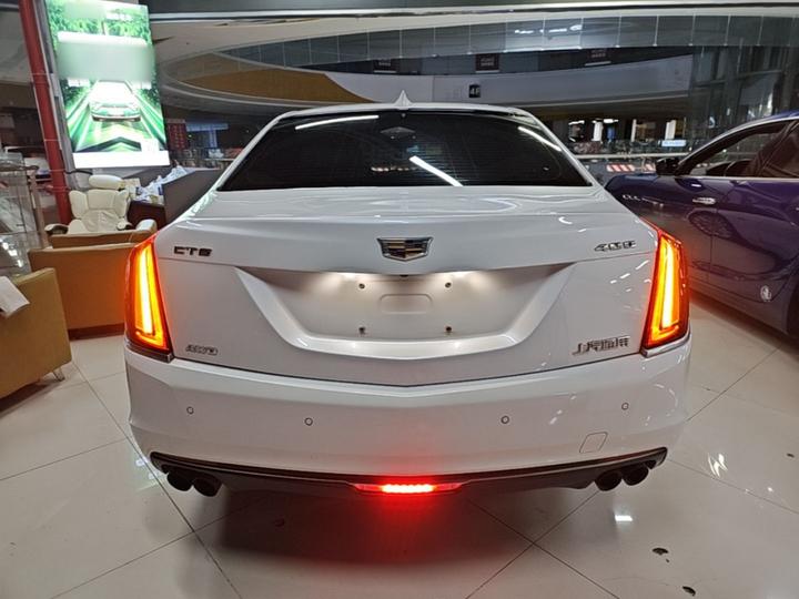 CT6 2017 40T Luxury photo 3