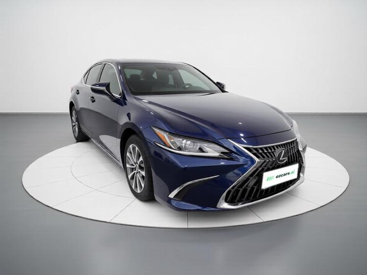 ES 2022 200 Luxury photo 3