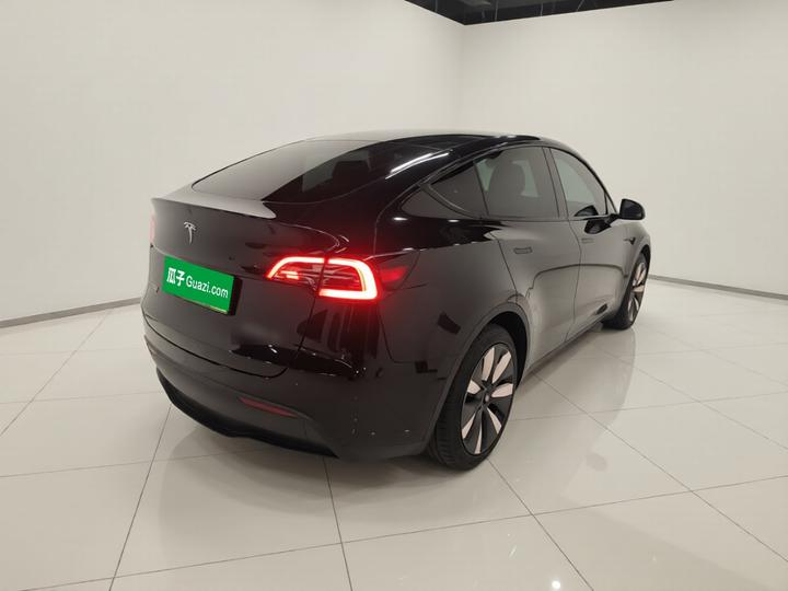 Model Y 2023 RWD photo 6