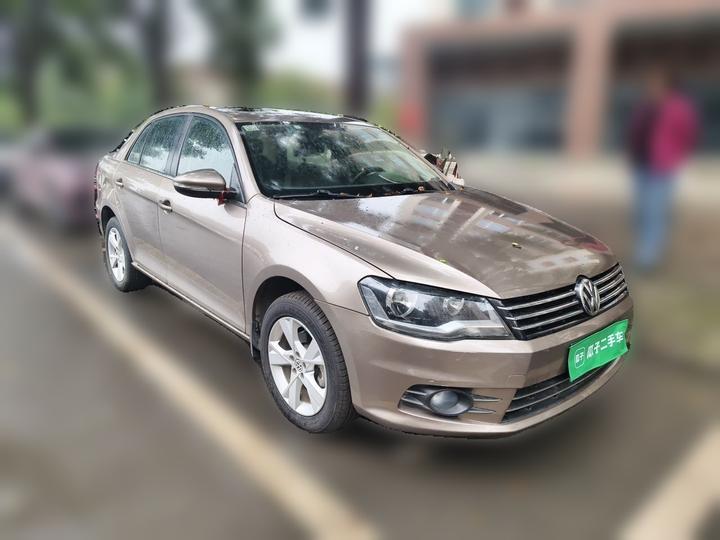 Bora 2014 1.6L MT Comfort photo 3
