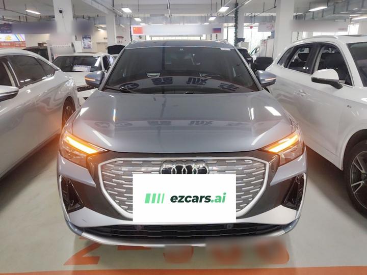 Q4 e-tron 2023 40 e-tron photo 2