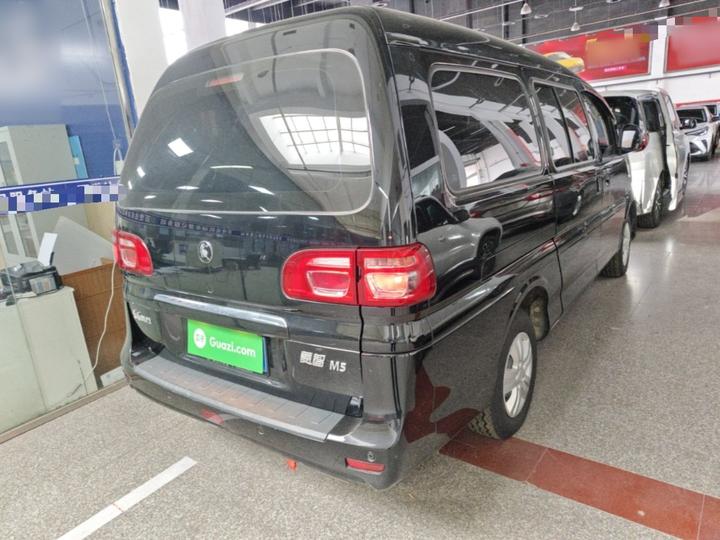 Lingzhi 2023 M5L 1.6L 7-Seater photo 4